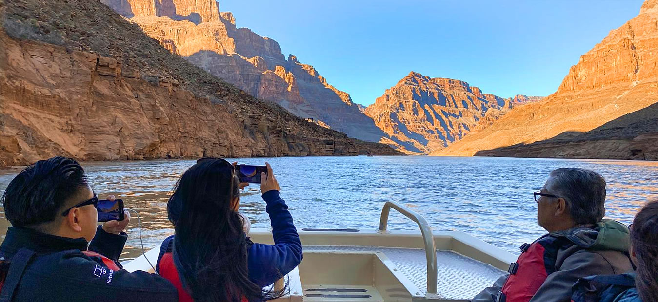 Grand Voyager Rim to River 3-in-1 Helicopter, Airplane & Boat Tour